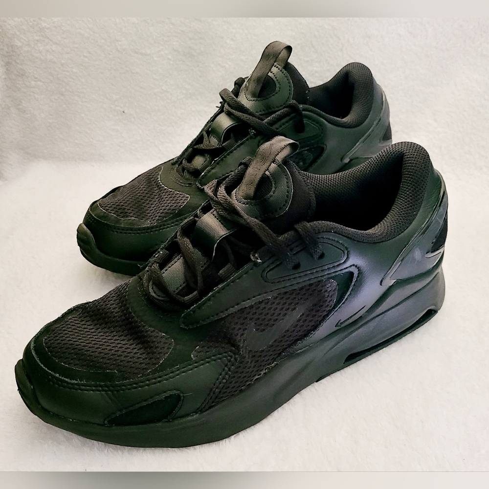Nike Air Max Bolt Kids Casual Shoes Size 6.5Y Black CW1626 001 Fits Sz 8 Women